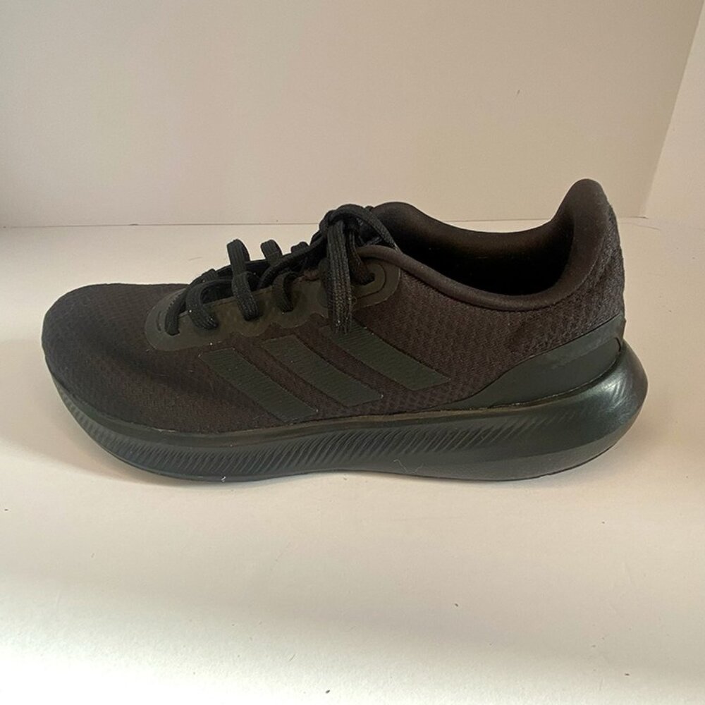 Adidas CloudFoam Black Sneaker Man Big Kid: Size 7.5